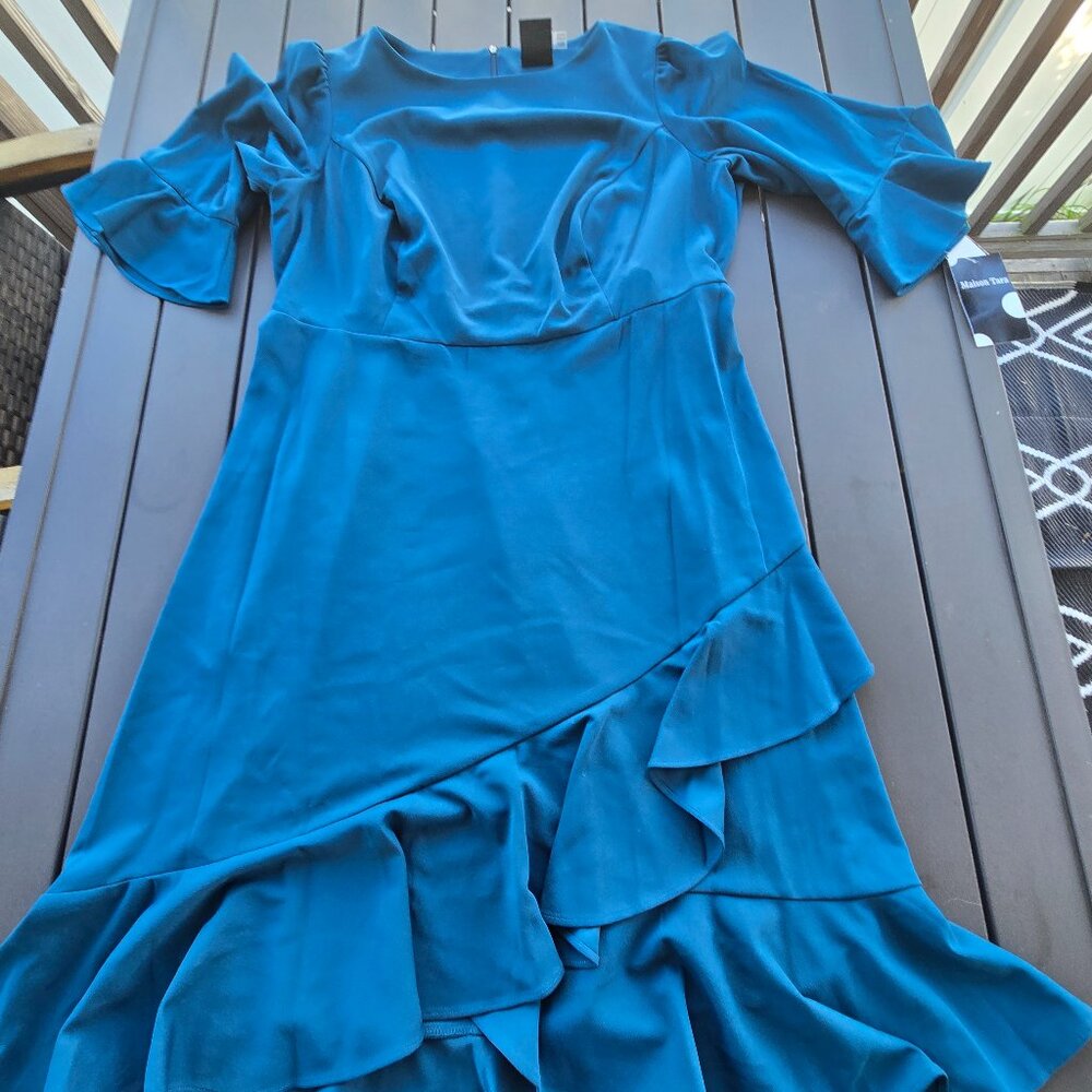 Maison Tara Blue Dress with ruffles and 1/2  sleeves Sz 16W